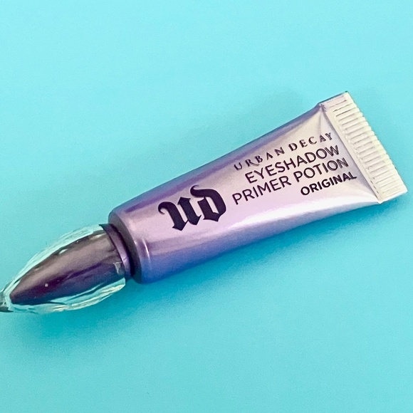 🎀 $6 - Urban Decay Eyeshadow Primer Potion Original Travel Sz 2ml/.06oz - Picture 1 of 8